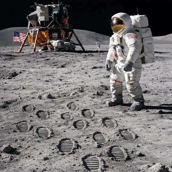 Combien de personnes ont marché sur la Lune ? Réponse complète