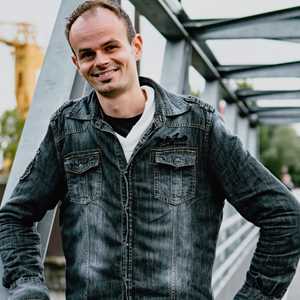 Adrien , un professionnel du bien-être à Angers